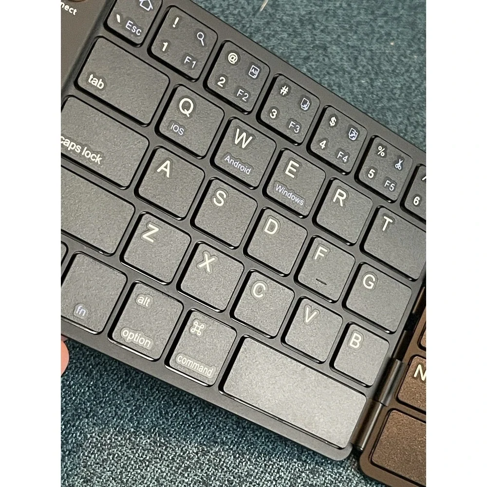Foldable Bluetooth‎ Keyboard, Portable Wireless Rechargeable Keyboard